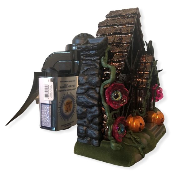 Bath & Body Works 2022 Witches Cottage Haunted House Projector Wallflower Plug - Picture 4 of 7